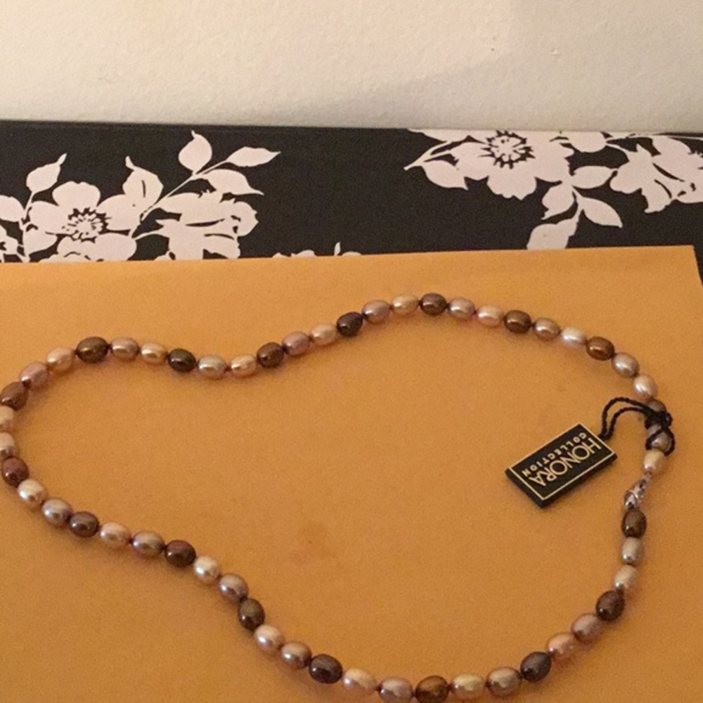 Honora pinks and browns necklace, a gift of ❤️